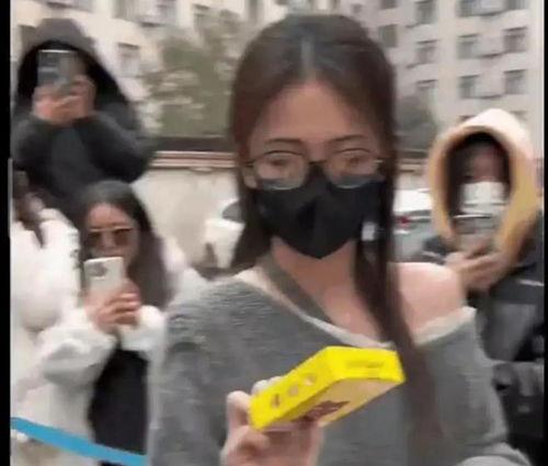 冷冰冰吃瓜爆料