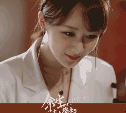 吃瓜爆料女主,揭秘吃瓜爆料女主背后的故事