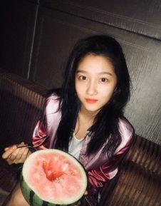 霍思燕吃瓜爆料图片,娱乐圈幕后故事引热议