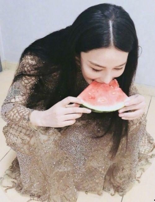 南宁吃瓜爆料裙,爆料裙成热议焦点