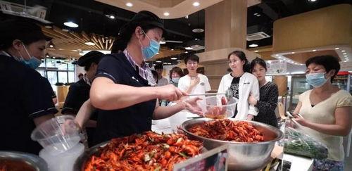 学校吃瓜最新爆料,揭秘学校吃瓜最新爆料背后的真相